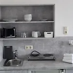 Hotel & Gaestehaus Rostock Luetten Klein