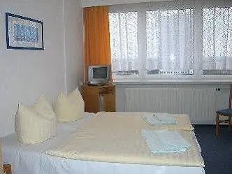 Hotel & Gaestehaus Luetten Klein Rostock