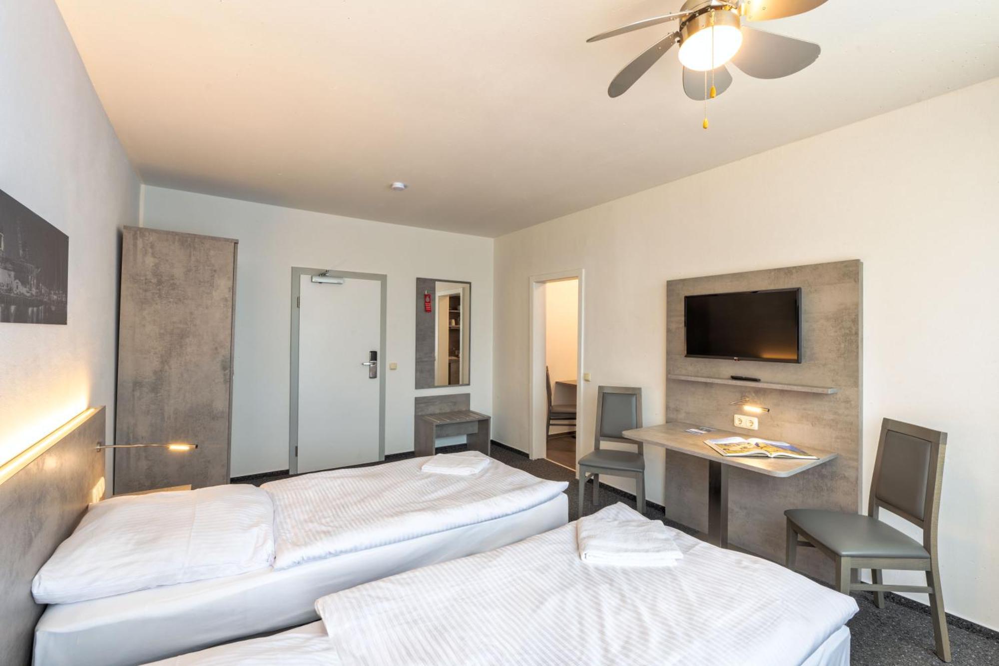 Hotel&gästehaus Lütten Klein 3* Rostock