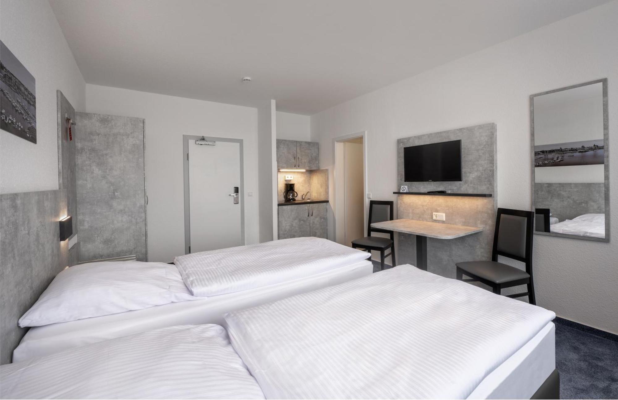 & Gaestehaus Luetten Klein