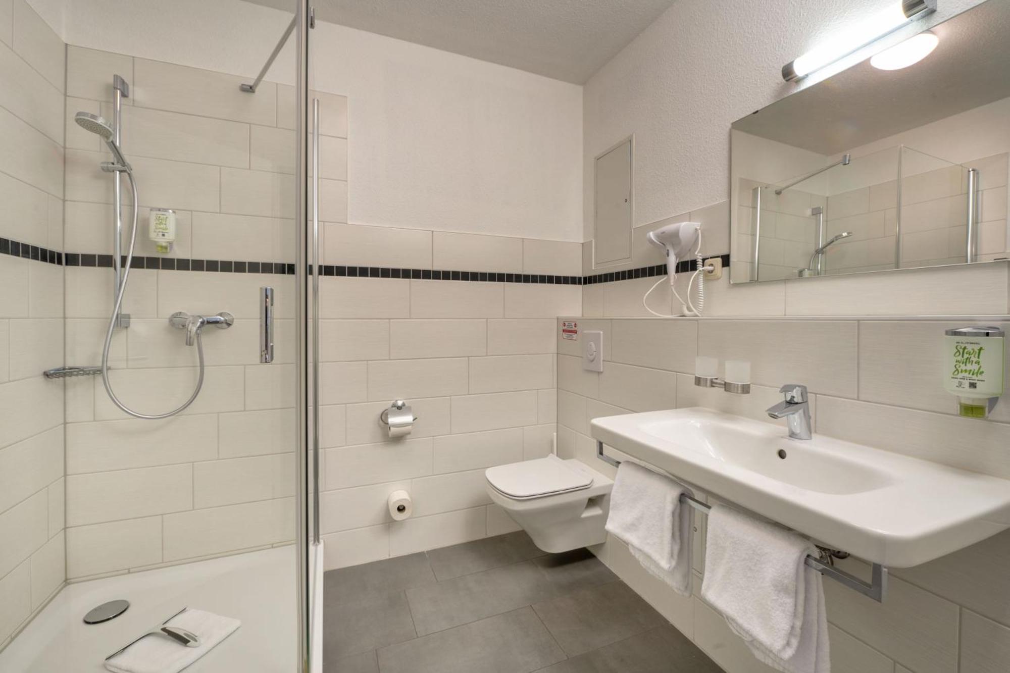 & Gaestehaus Luetten Klein 3* Rostock