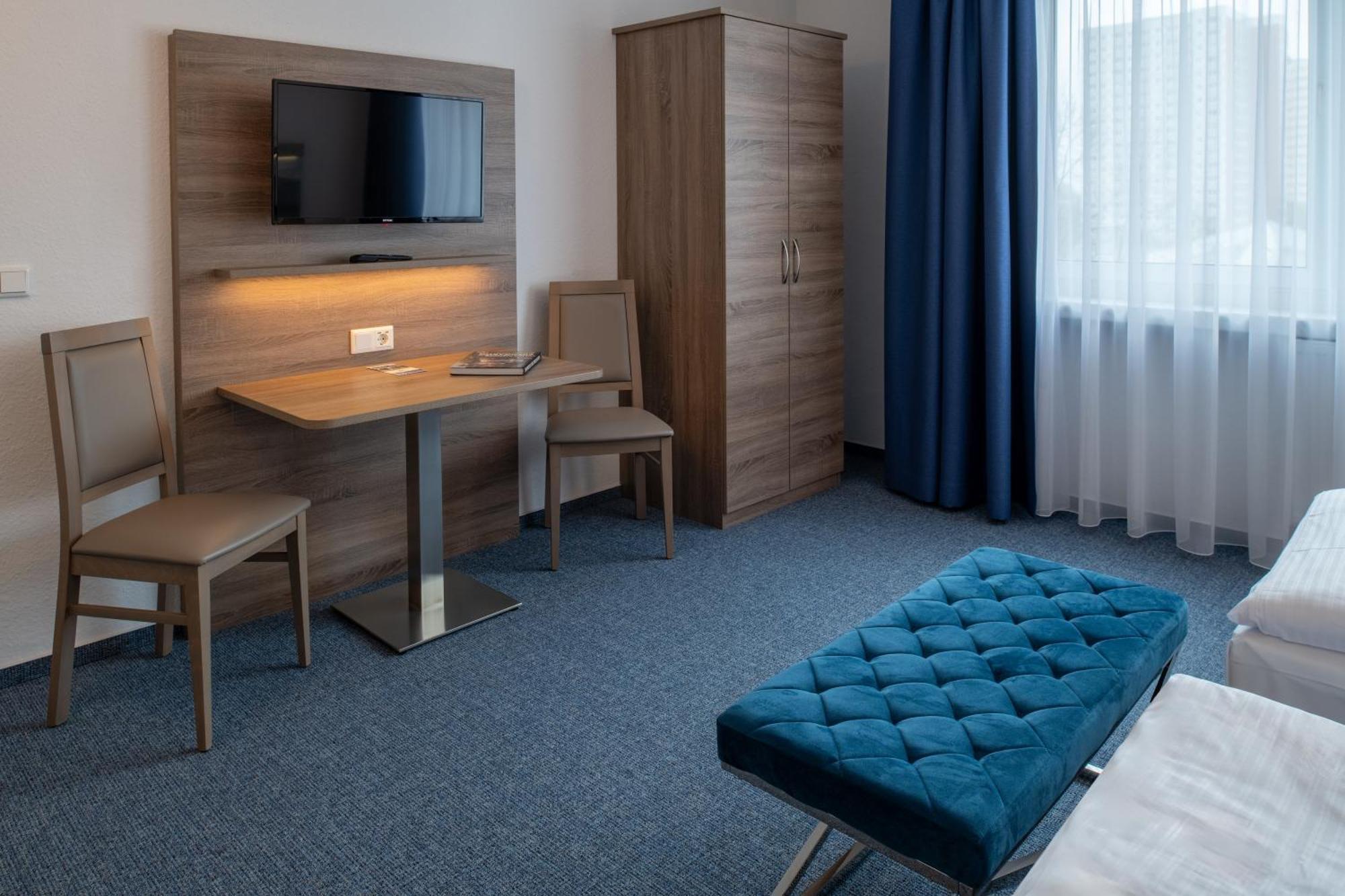 Hotel & Gaestehaus Luetten Klein