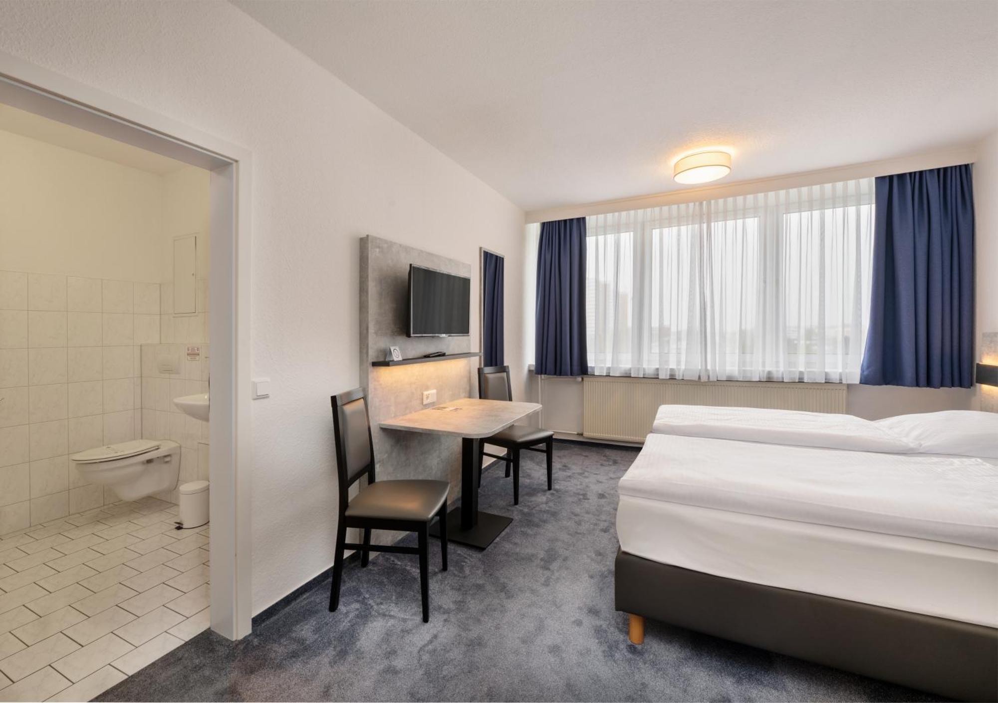 & Gaestehaus Luetten Klein Hotel Rostock