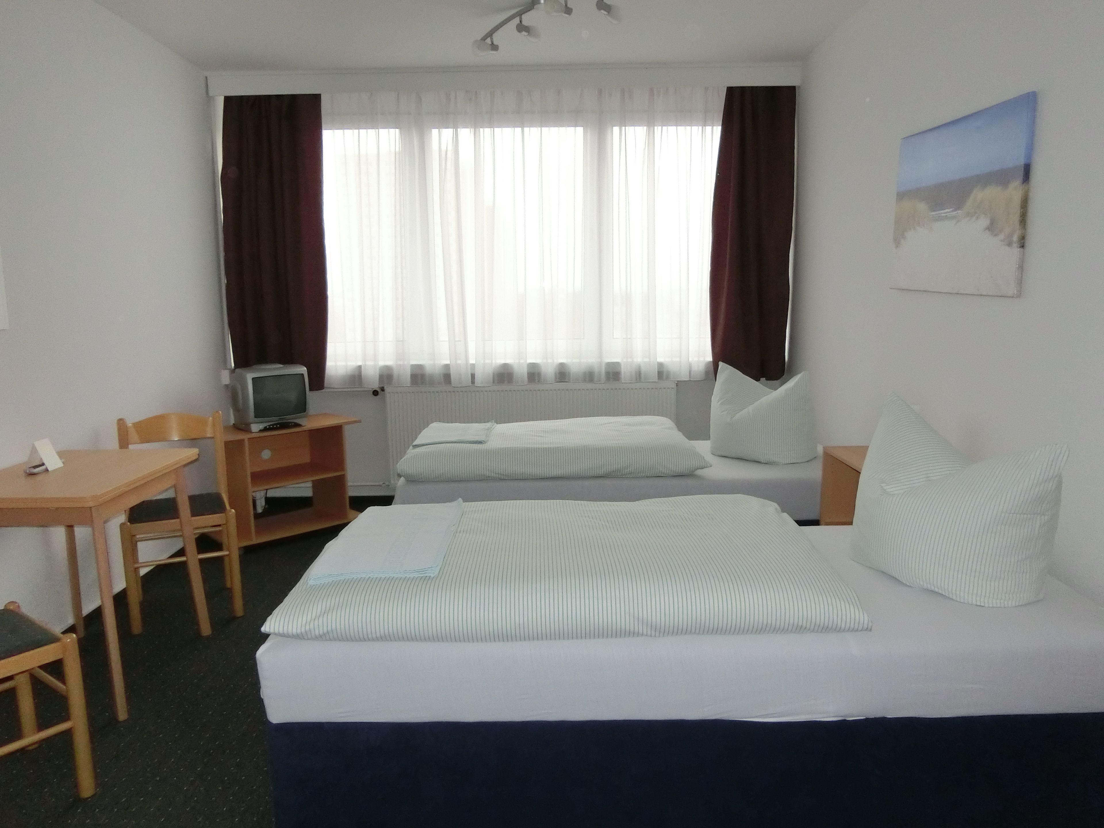 & Gaestehaus Luetten Klein Hotel Rostock