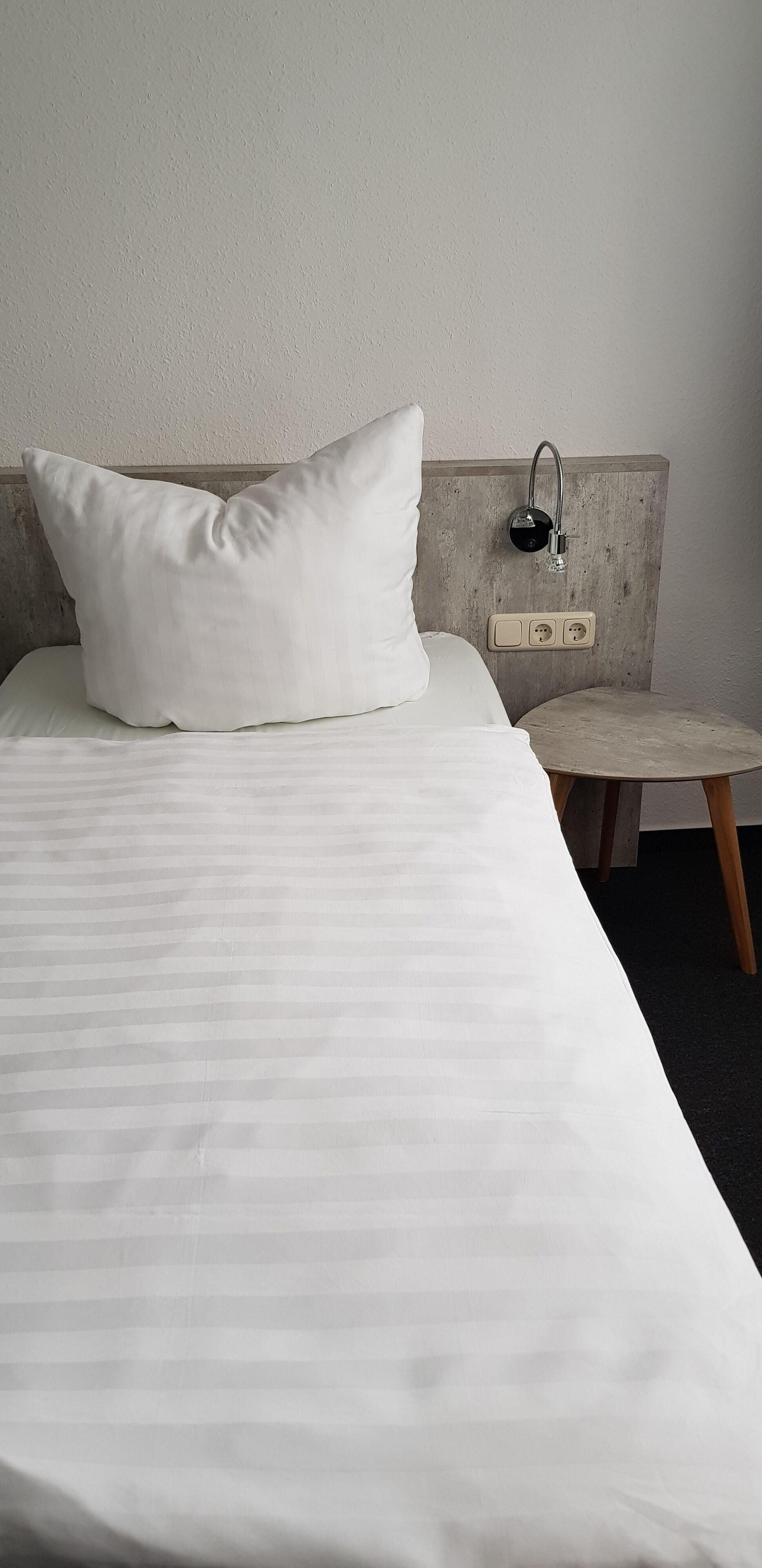 & Gaestehaus Luetten Klein Hotel Rostock