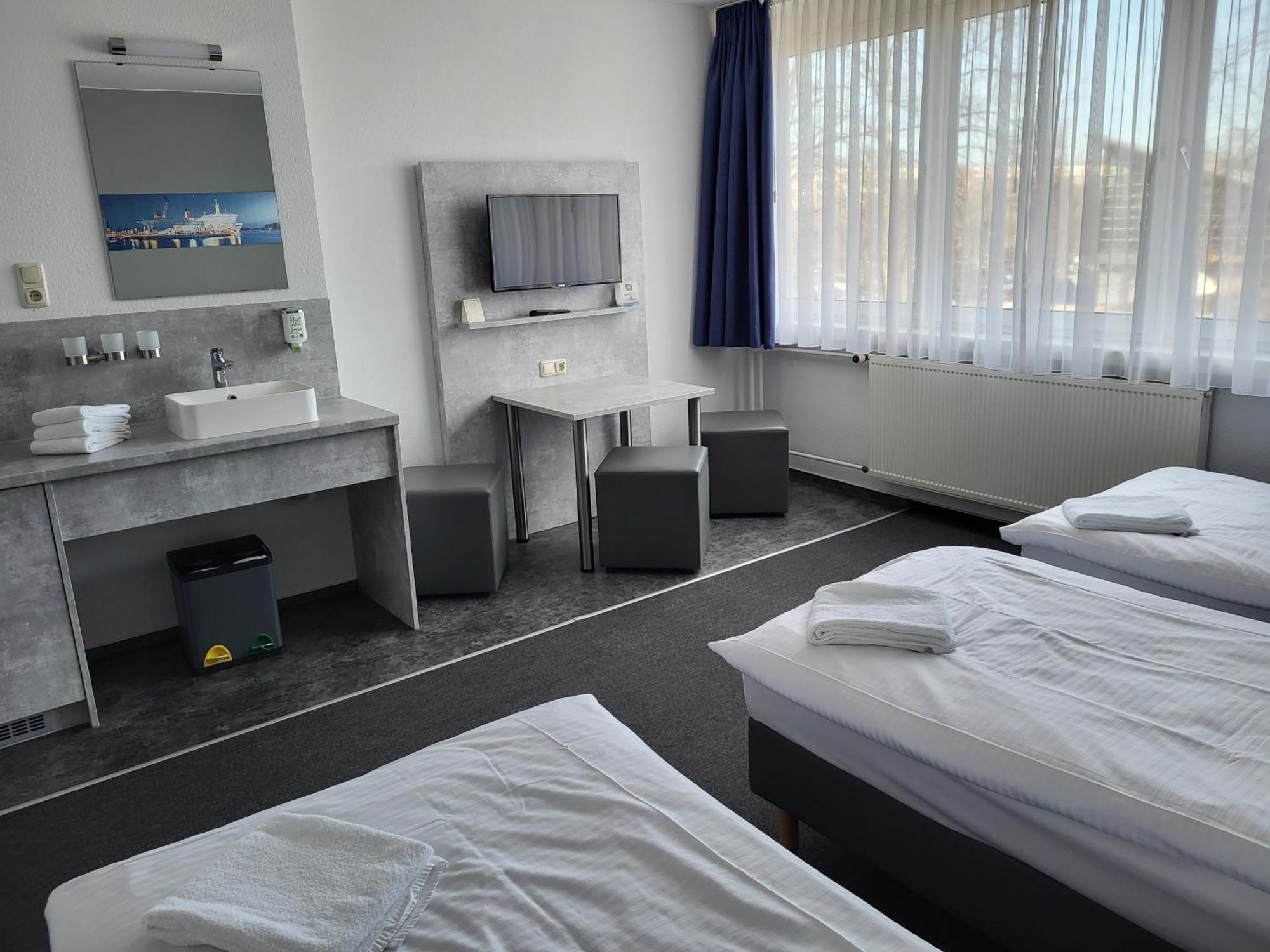 & Gaestehaus Luetten Klein